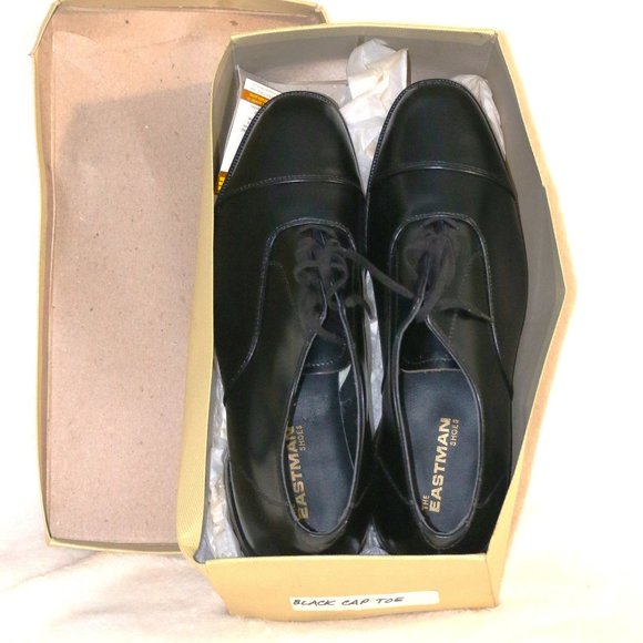 Pair of The Eastman Black Dress Shoes  Size: 11E - Picture 6 of 6